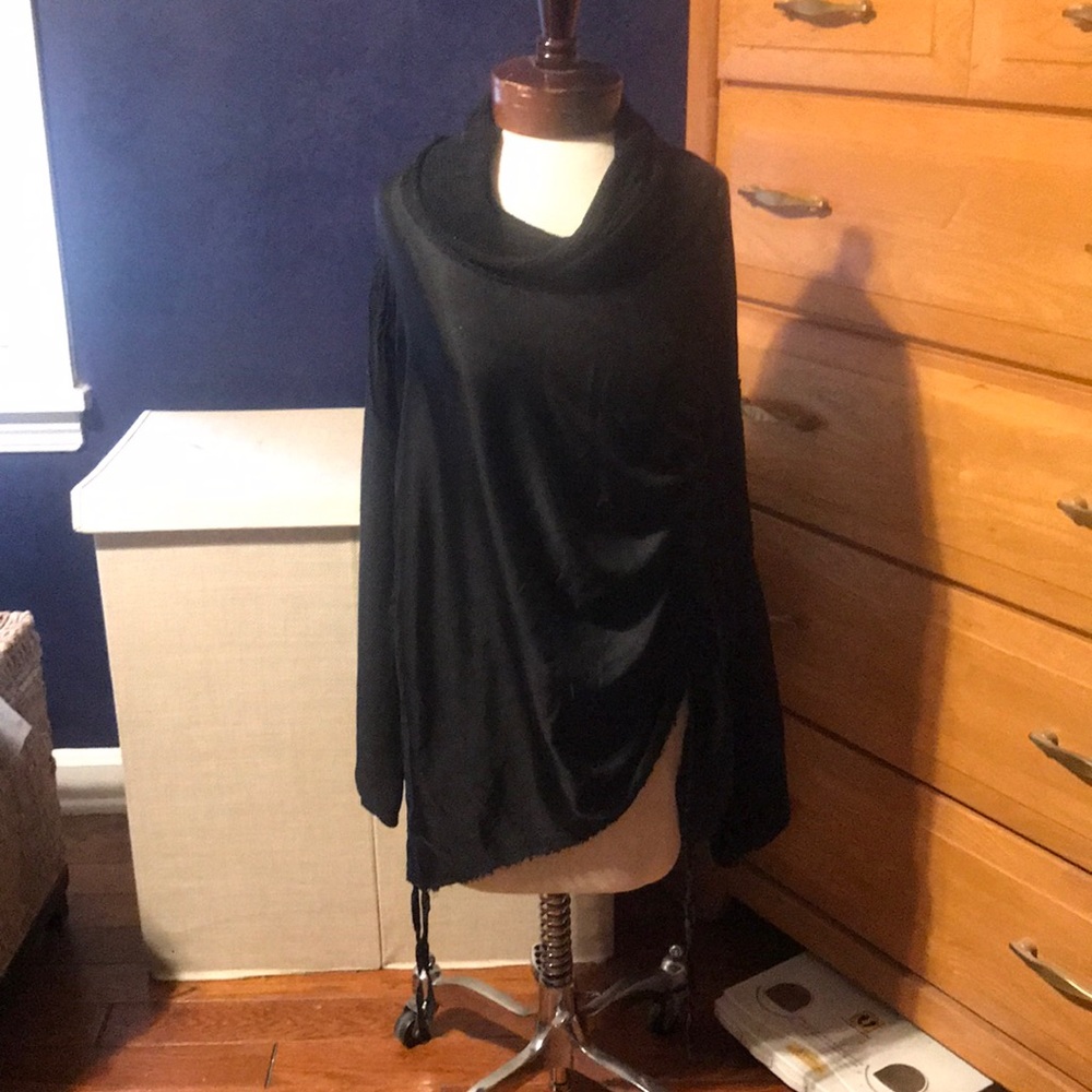 SKIF Sweater